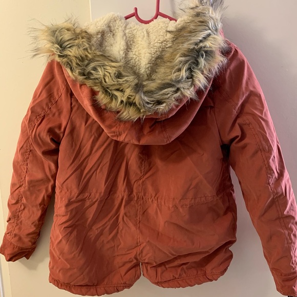 A fall/winter jacket - Picture 3 of 3